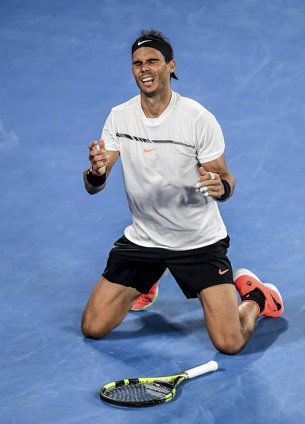 Španělský tenista Rafael Nadal se raduje z postupu do finále Australian Open