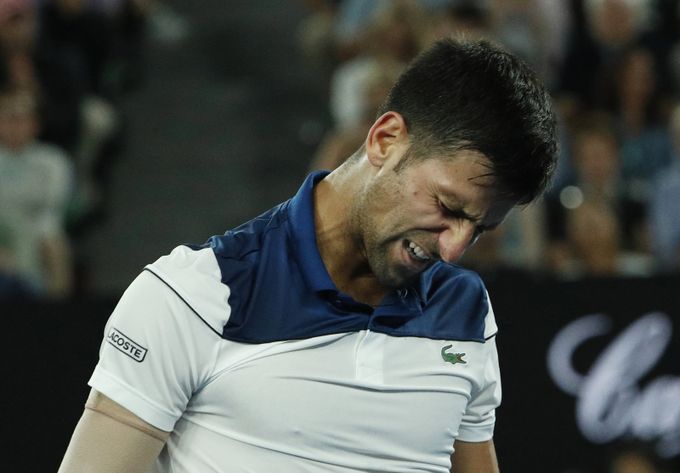 Djokovič se podrobil operaci zraněného lokte, návrat je nejistý Djokovič se podrobil operaci zraněného lokte, návrat je nejistý