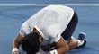 Jednadvacetiletý Čong Hjon se stal prvním Korejcem v historii, který dokázal postoupit do čtvrtfinále grandslamu. Na snímku slaví svou šokující výhru nad Novakem Djokovičem.