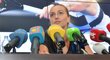Petra Kvitová na tiskové konferenci při svém bleskovém zastavení v Praze