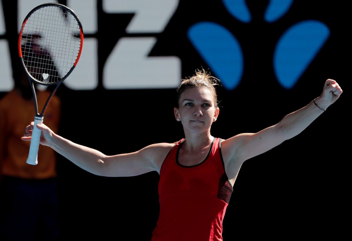 Radost rumunské tenistky Simone Halepové po výhře nad Karolínou Plíškovou ve čtvrtfinále Australian Open