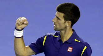 Djokovič míří do finále! V bitvě titánů zametl s Federerem