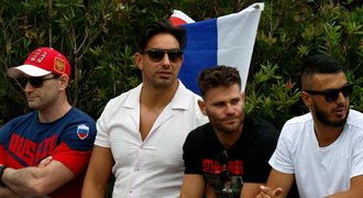 Provokace? Ruské vlajky na Australian Open, velvyslanec protestuje