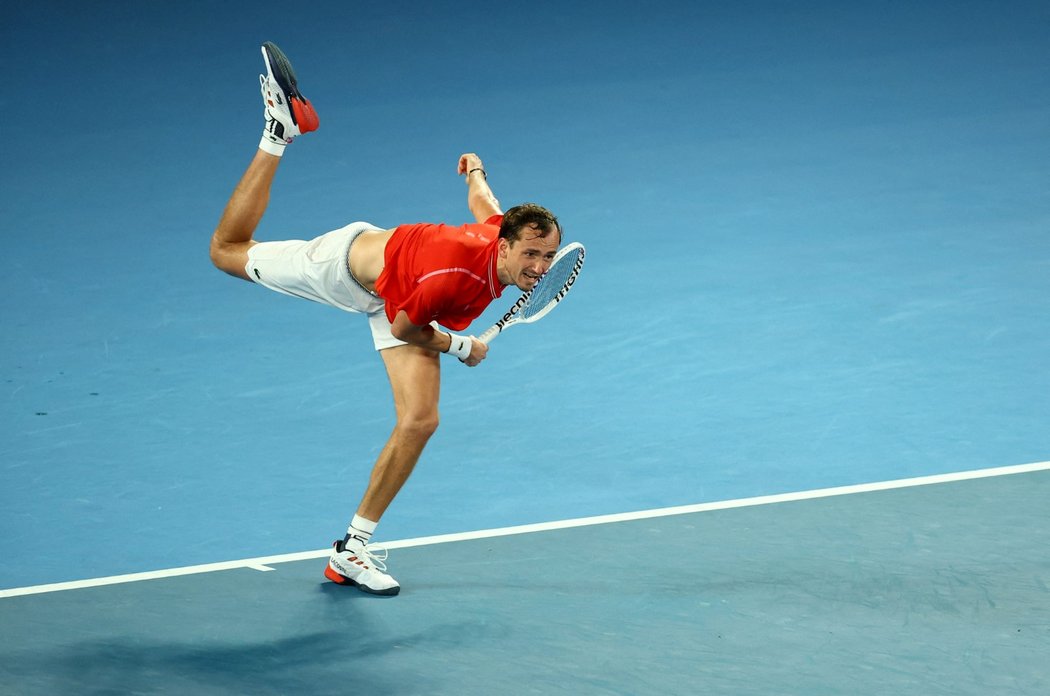 Zatímco si ruský tenista Daniil Medveděv štědře vydělává na Australian Open, Rusko na Ukrajině dál vraždí