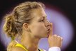 Ruska Maria Kirilenková se raduje z vítězství nad krajankou Marií Šarapovovou v prvním kole Australian Open