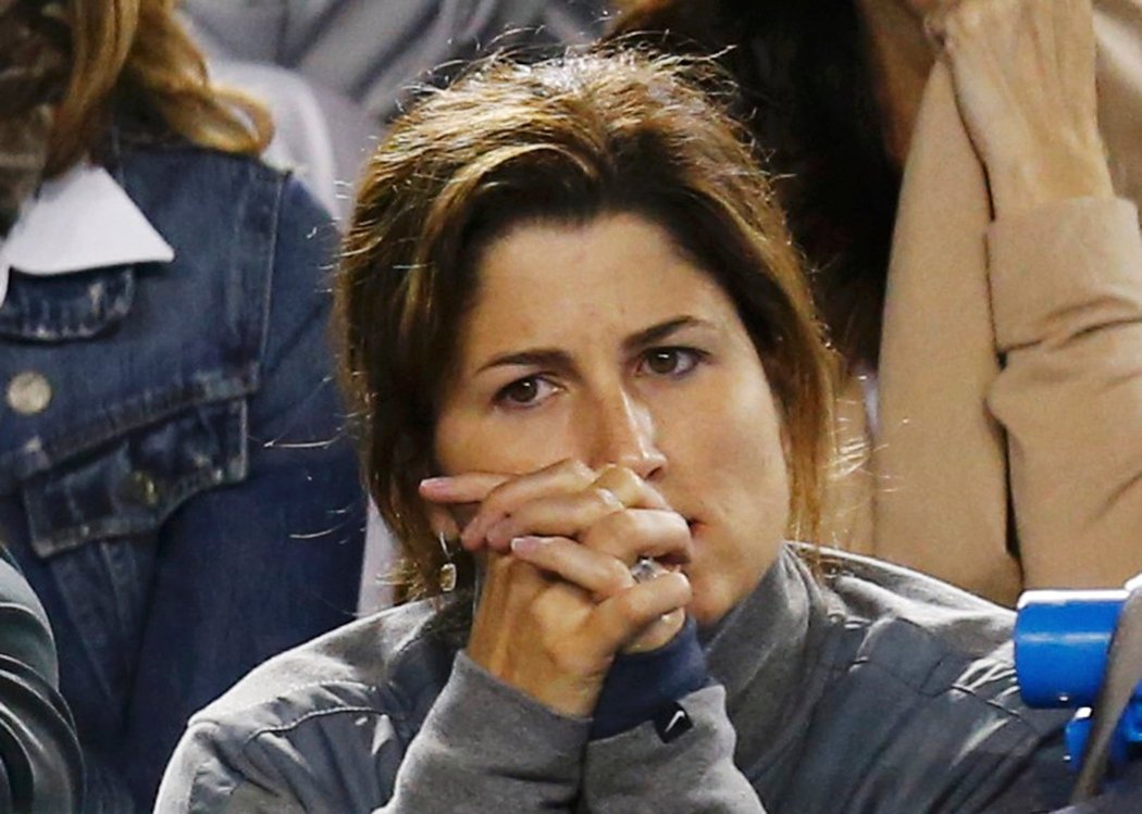 Tohle nevypadá dobře, jakoby věděla Federerova žena Mirka při sledování semifinále Australian Open proti Andy Murraymu