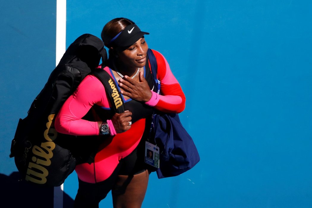 Serena Williamsová se loučí po semifinálové porážce s Naomi Ósakaovou