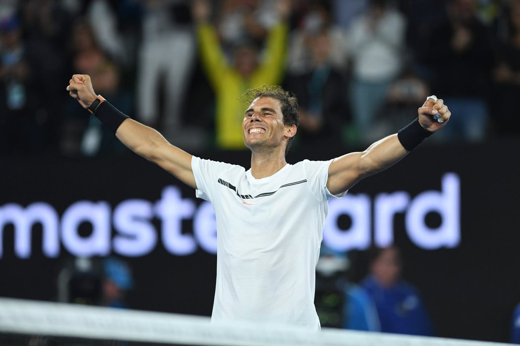 Rafael Nadal slaví svůj postup do finále Australian Open po triumfu nad Bulharem Dimitrovem