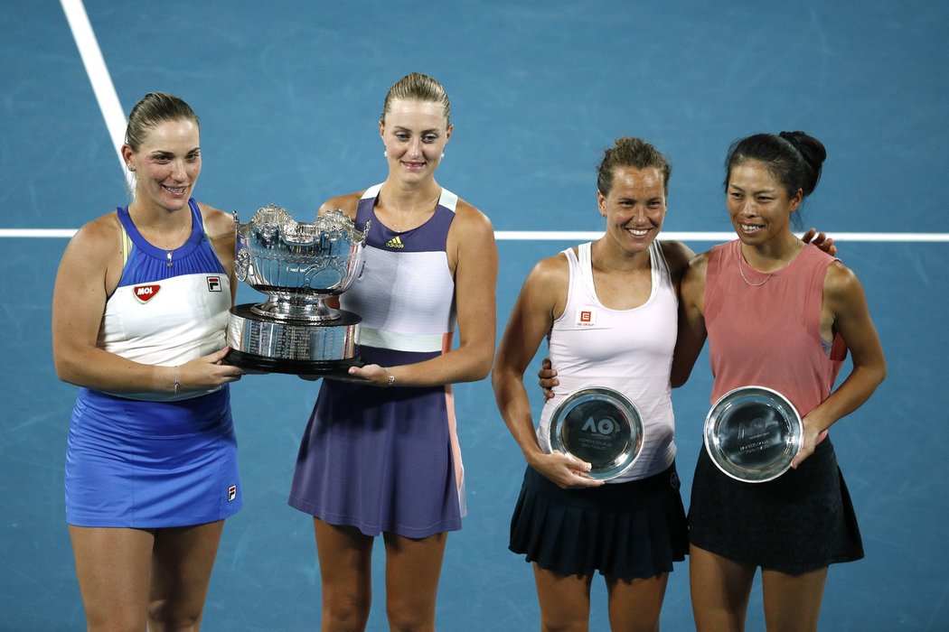 Barbora Strýcová deblový titul na Australian Open nezískala. S tchajwanskou partnerkou Sie Šu-wej jako turnajové jedničky prohrály v dnešním finále v Rod Laver Areně s druhým nasazeným maďarsko-francouzským párem Tímea Babosová, Kristina Mladenovicová 2:6 a 1:6.