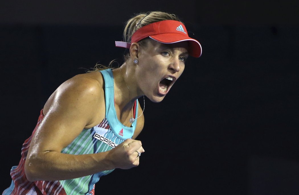 Překvapení! Německá tenistka Angelique Kerberová vyhrála Australian Open, když ve finále zdolala favorizovanou světovou jedničku a obhájkyni Serenu Williamsovou z USA 6:4, 3:6, 6:4 a získala svůj první grandslamový titul.