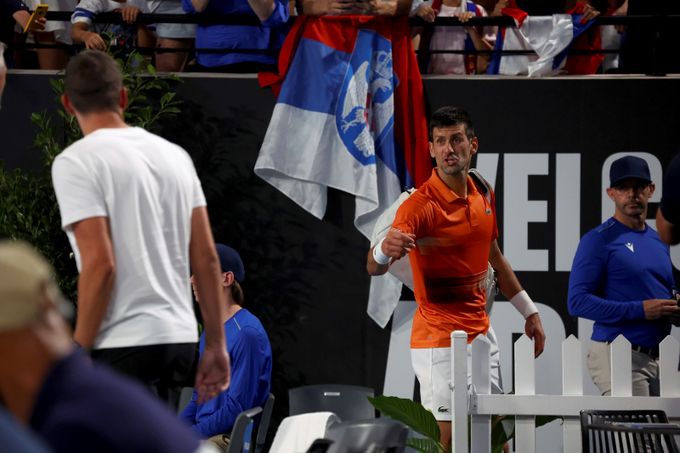 Návrat krále do Austrálie? Djokovič vyhnal bratra z lóže, pak mu děkoval Návrat krále do Austrálie? Djokovič vyhnal bratra z lóže, pak mu děkoval
