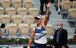 Barbora Krejčíková porazila na Roland Garros Američanku Sloane Stephensovou 6:2, 6:0 a zahraje si první grandslamové čtvrtfinále ve dvouhře.