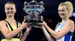 Barbora Krejčíková a Kateřina Siniaková slaví triumf na Australian Open