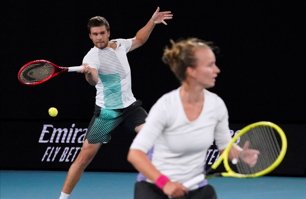 Barbora Krejčíková a Nikola Mektič získali titul na Australian Open ve smíšené čtyřhře