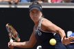 Barbora Strýcová porazila na French Open krajanku Lucii Hradeckou