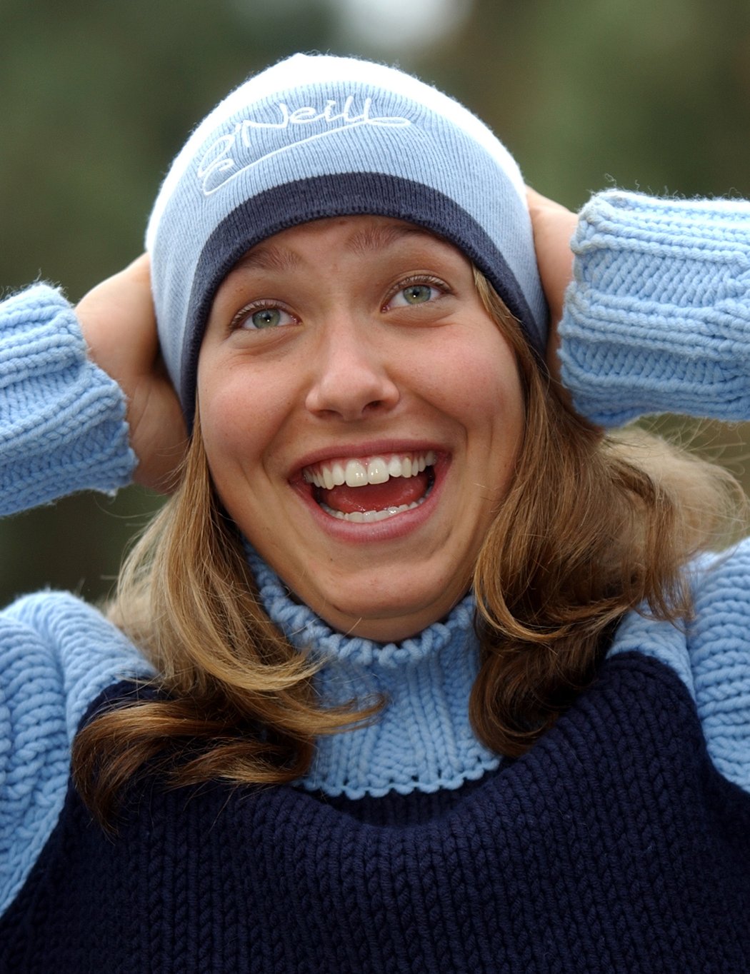 2004. Barbora Strýcová se při focení pro deník Sport hodně nasmála.