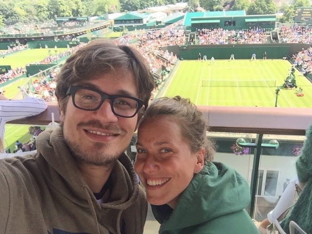 Barbora Strýcová s přítelem Davidem Krausem a jejich foto na slavném Wimbledonu