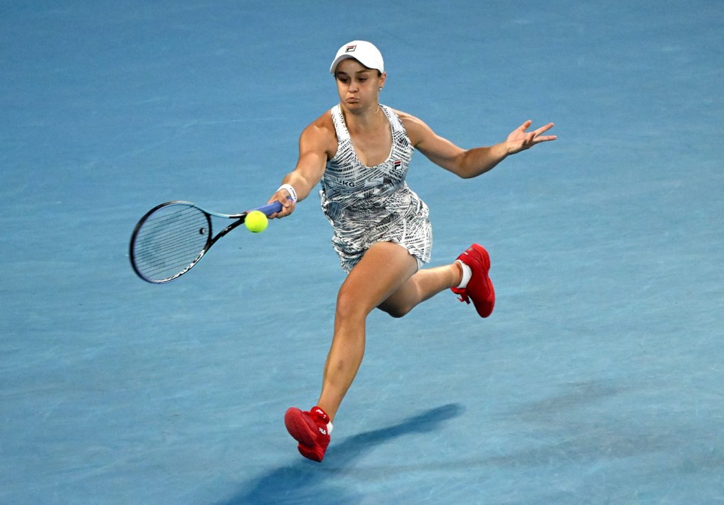 Světová jednička Ashleigh Bartyová během finále Australian Open