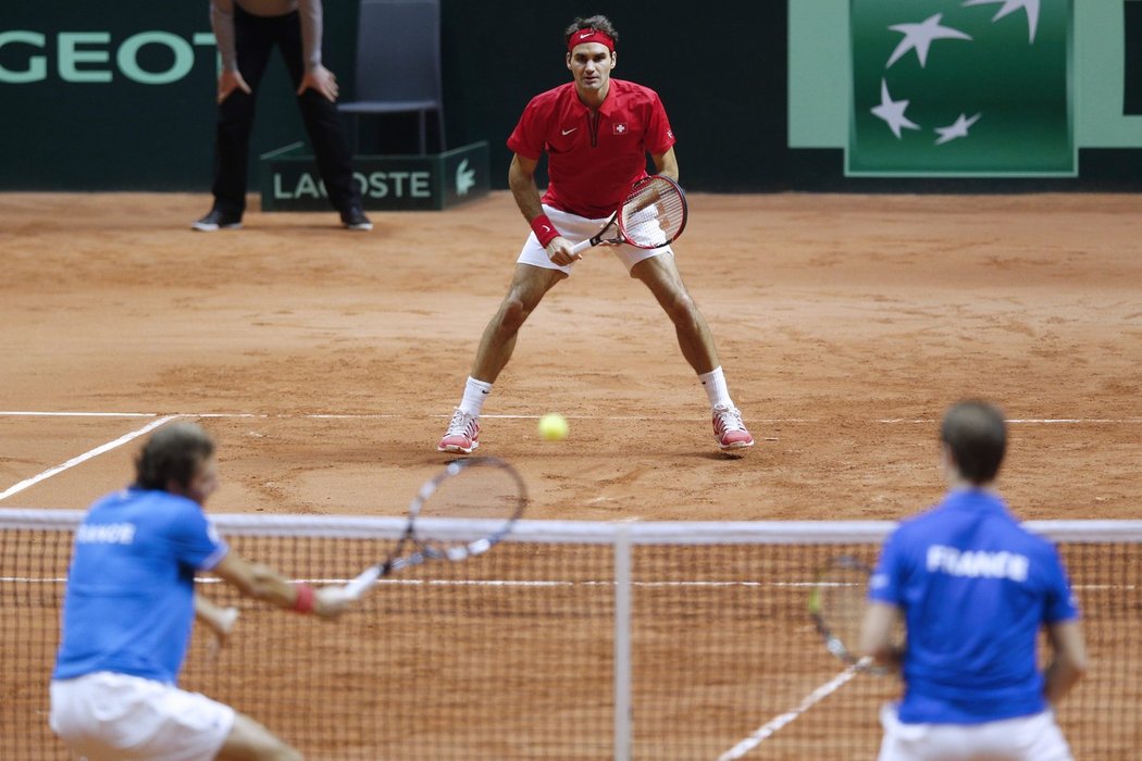 Dvojici Benneteau - Gasquet porazili Švýcaři v poměru 2:1 na sety.