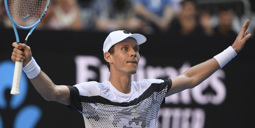 Loňského semifinalistu Kylea Edmunda z Velké Británie porazil Berdych 6:3, 6:0 a 7:5.