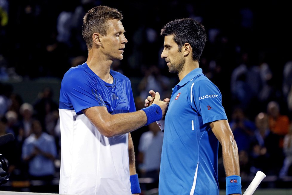 Tomáš Berdych prohrál ve čtvrtfinále turnaje v Miami se světovou jedničkou Novakem Djokovičem 3:6, 3:6