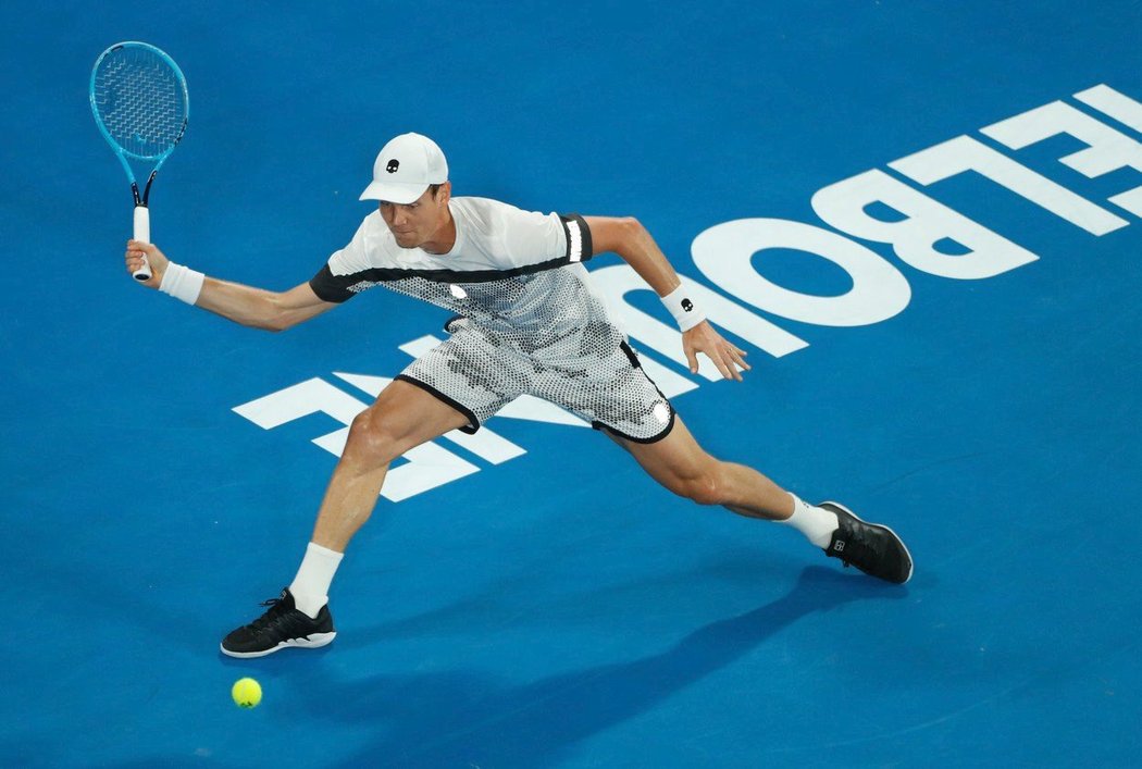 S Argentincem Schwartzmanem sice Tomáš Berdych poprvé na turnaji ztratil set, ale vyhrál 5:7, 6:3, 7:5 a 6:4.