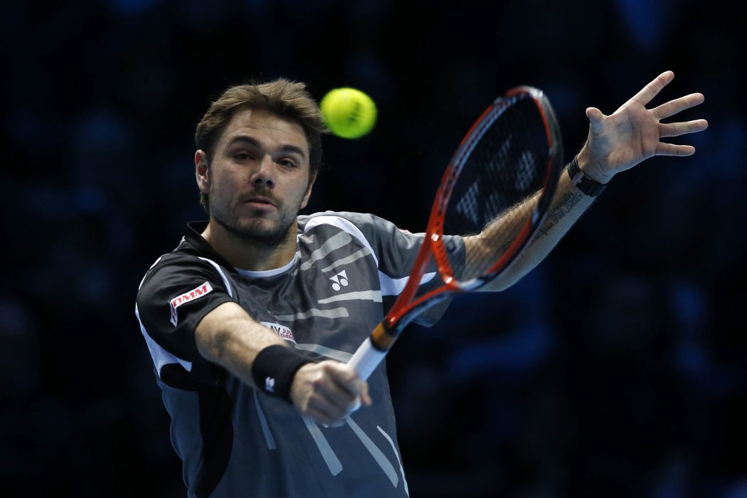 Stanislas Wawrinka v úvodním utkání na Turnaji mistrů s Tomášem Berdychem