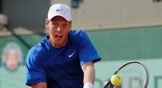 Berdych vyřídil Izraelce Selu, Štěpánek se Strýcovou v Paříži končí