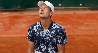 Berdych schytal výprask. Český tenista končí na French Open