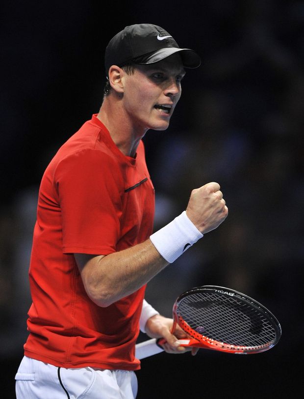Tomáš Berdych se raduje po vítězném úderu Tomáš Berdych se raduje po vítězném úderu