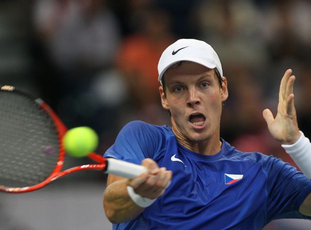 Berdych v utkání s Jankem Tipsarevičem Berdych v utkání s Jankem Tipsarevičem