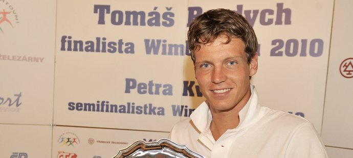 Tomáš Berdych po příletu do Prahy.