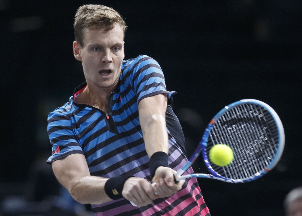 Berdych hraje o postup s Djokovičem