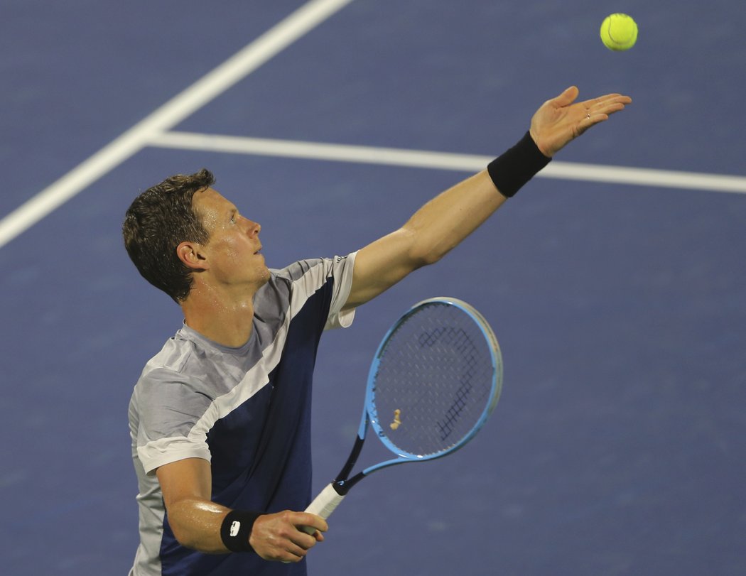 Tomáš Berdych v Dubaji nestačil na Bornu Čoriče