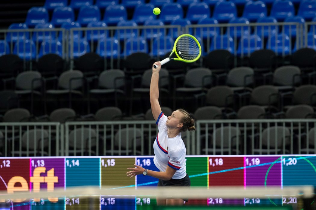 Tenistka Barbora Krejčíková na tréninku před finále Poháru Billie Jean Kingové