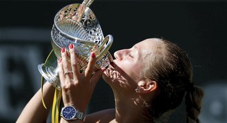 Famózní Kvitová! Ve finále otočila s Rybárikovou a má letos pátý titul