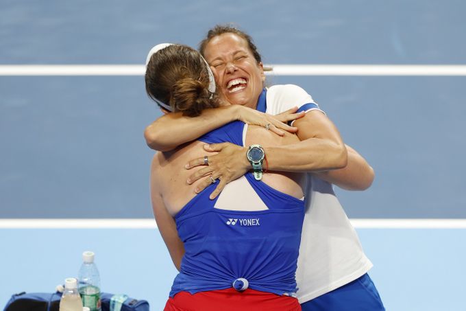 Šéfová Bára mezi legendami. Jak stmelila ega a pak jako první pozvedla pohár Šéfová Bára mezi legendami. Jak stmelila ega a pak jako první pozvedla pohár