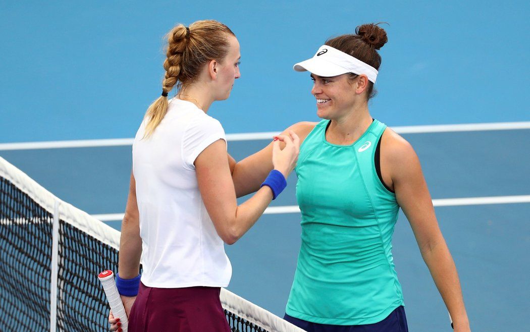 Tenistka Petra Kvitová porazila na turnaji v Brisbane Jennifer Bradyovou 6:4, 6:2 a v semifinále se střetne s další Američankou Madison Keysovou.