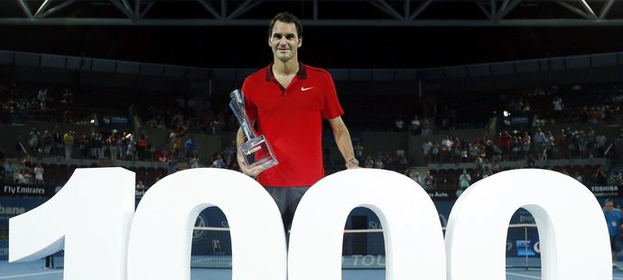 Roger Federer finálovým triumfem v Brisbane dosáhl na metu 1000 vítězství v kariéře na okruhu ATP