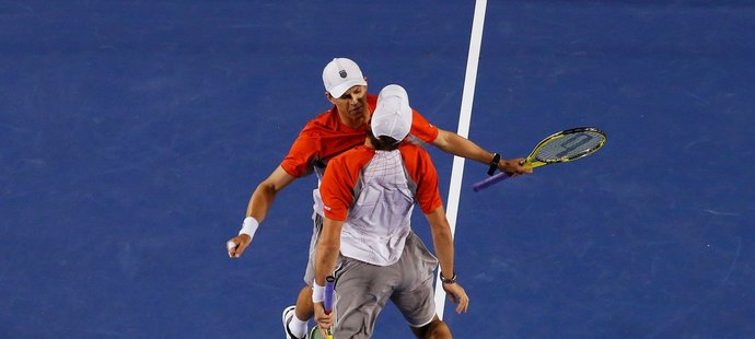 Bratři Bryanovi znovu ovládli Australian Open
