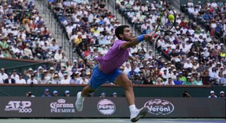 Čaroděj z Indian Wells. Alcaraz deptal Medveděva a obhájil titul