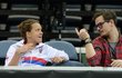 Česká tenistka Barbora Strýcová během tenisového Fed Cupu se svým přítelem Davidem Krausem