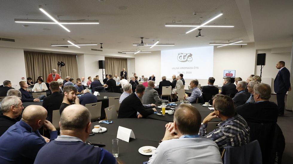 Valná hromada Českého tenisového svazu v drtivém odmítla řeč bývalého šéfa Iva Kaderky