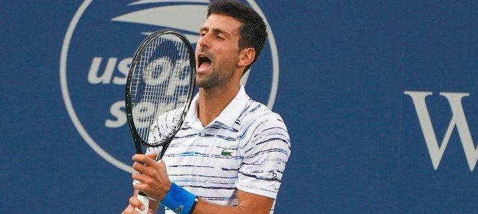 Novaka Djokoviče před startem US Open trápí puchýře na pravé noze