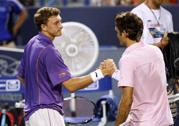 Federerovi v souboji o čtvrtfinále vzdal Uzbek Istomin Federerovi v souboji o čtvrtfinále vzdal Uzbek Istomin