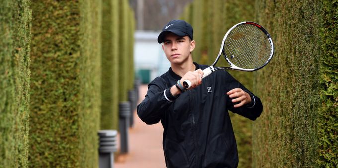 Nový Tomáš Berdych? Supertalent Svrčina září už v patnácti letech Nový Tomáš Berdych? Supertalent Svrčina září už v patnácti letech