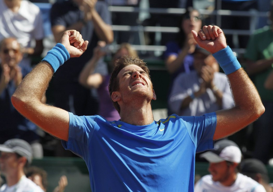 Argentinský tenista Juan Martin del Potro vybojoval rozhodující postupový bod pro Argentinu. Ta se v semifinále Davis Cupu utká s Českem