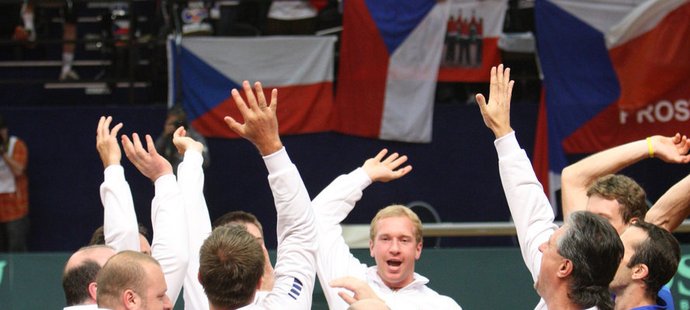 Čeští tenisté se radují z postupu do čtvrtfinále Davisova poháru
