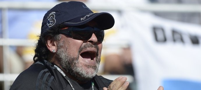 Maradona prý bude kandidovat na post šéfa FIFA