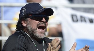 Maradona už může do Itálie svobodně, miliony na daních nedluží